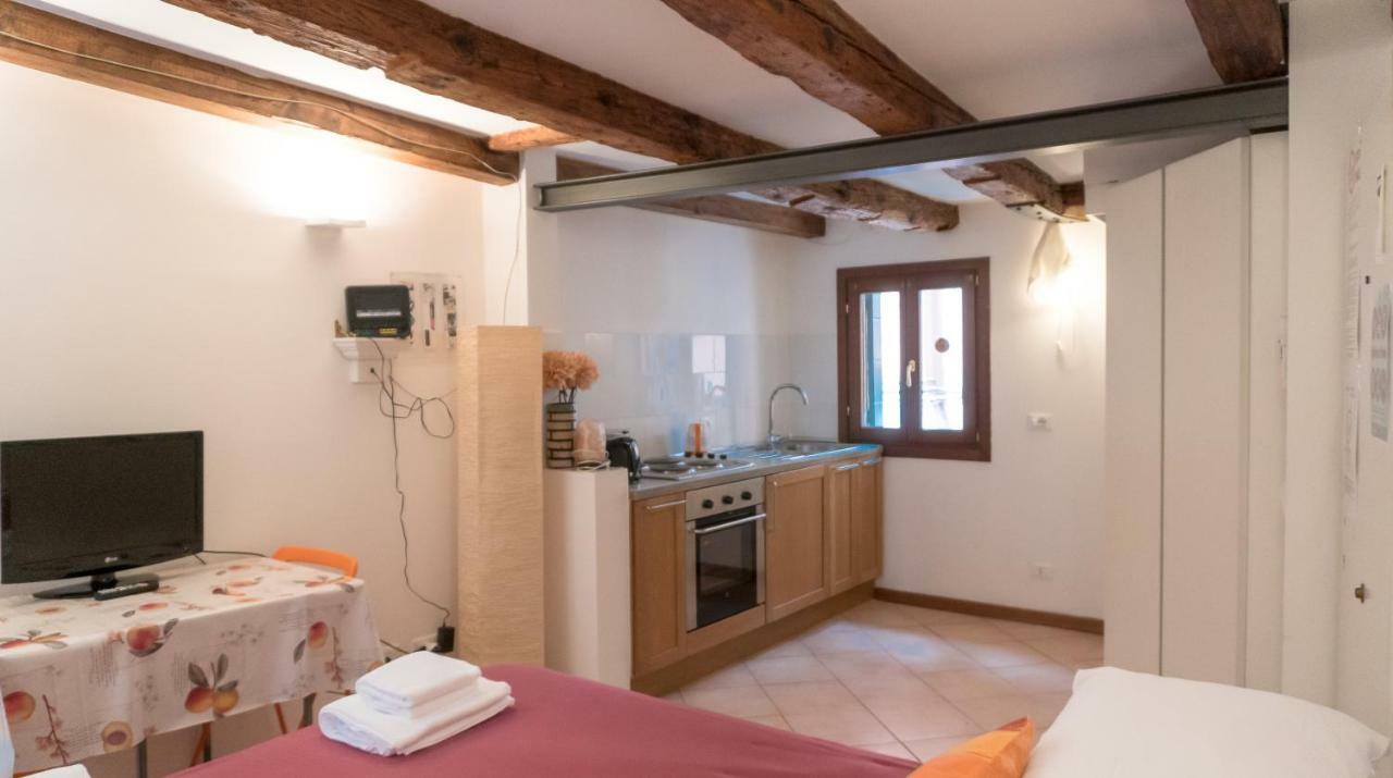 In The Heart Of Biennale Ac Wi-Fi Apartment Venice Ngoại thất bức ảnh